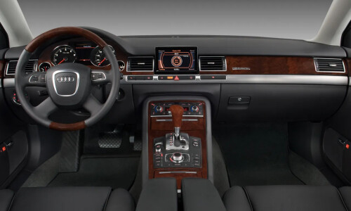 Audi A8 4.2 FSI quattro #10