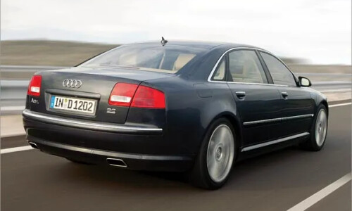 Audi A8 6.0 #2