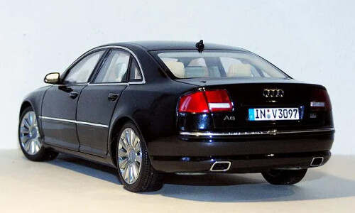 Audi A8 6.0 #7