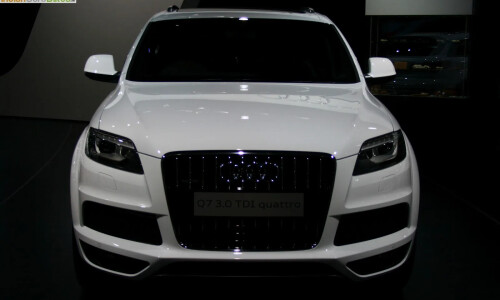 Audi Q7 4.2 FSI quattro #13