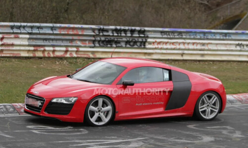 Audi R8 e-tron #17