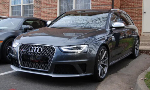Audi RS4 Avant #8