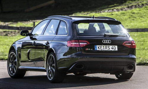 Audi RS4 Avant #9
