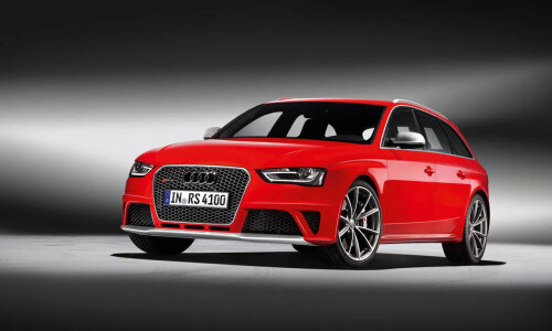 Audi RS4 Avant #11