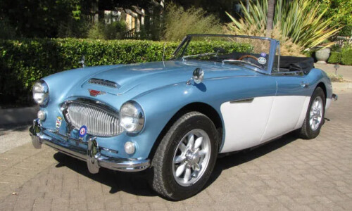 Austin-Healey BJ8 #13