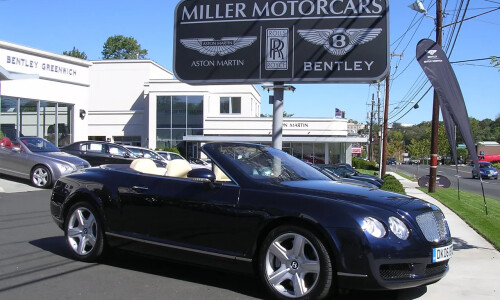 Bentley Continental GTC #7
