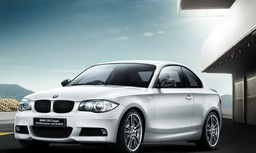 BMW 120i #7