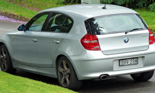 BMW 120i #11