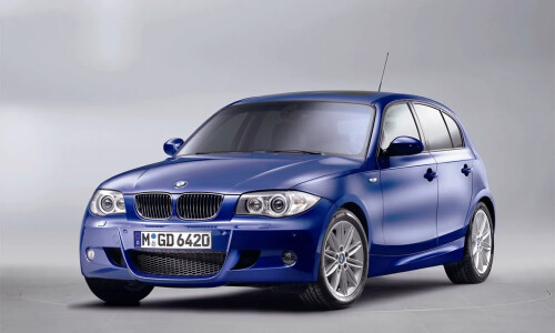BMW 130i #8