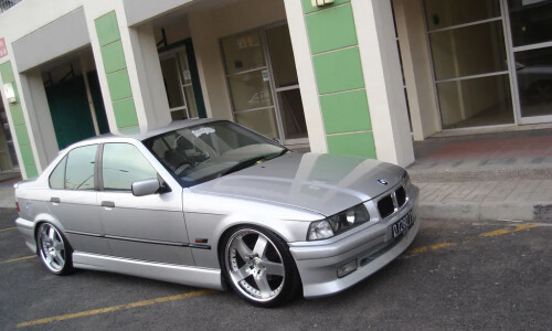 BMW 318i #1