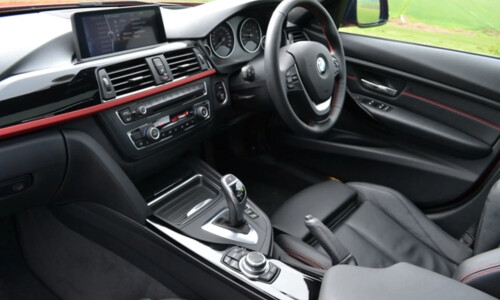 BMW 320i #8