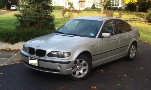 BMW 325xi #6