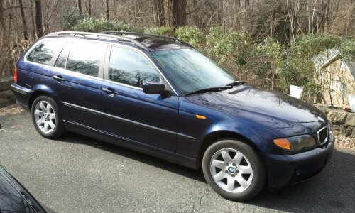 BMW 325xi #12