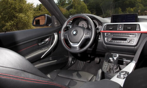BMW 328i #13