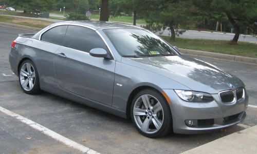 BMW 335i Cabrio #9