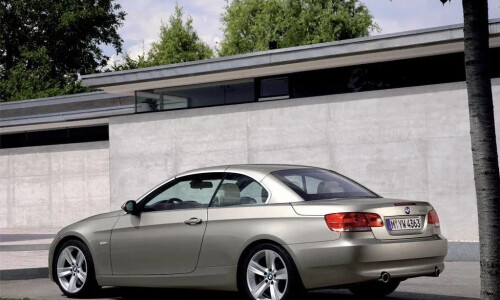 BMW 335i Cabrio #11