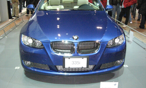BMW 335i Cabrio #16