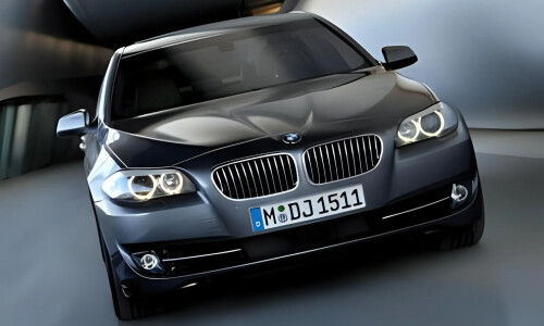 BMW 523i #8