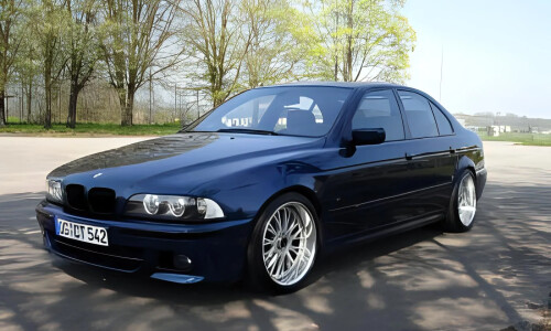 BMW 523i #10