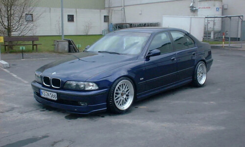 BMW 523i #12