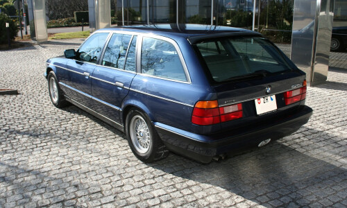 BMW 525i Touring #9