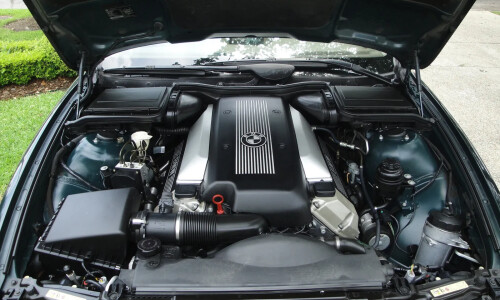 BMW 540i #8