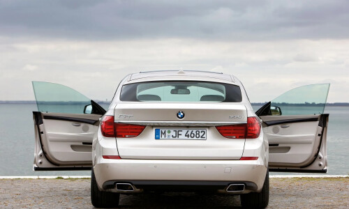BMW 550i #4