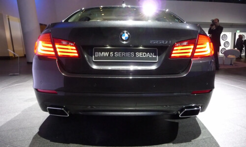 BMW 550i #8