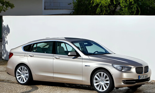 BMW 550i #11