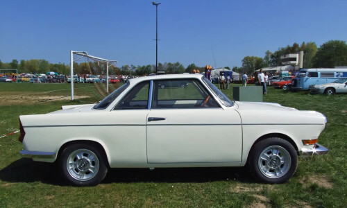 BMW 700 #1