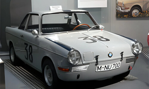 BMW 700 #6