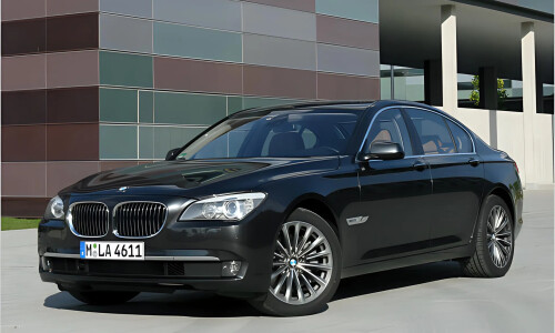BMW 740 #8