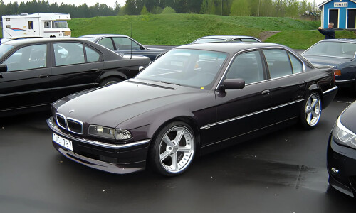 BMW 740 #15