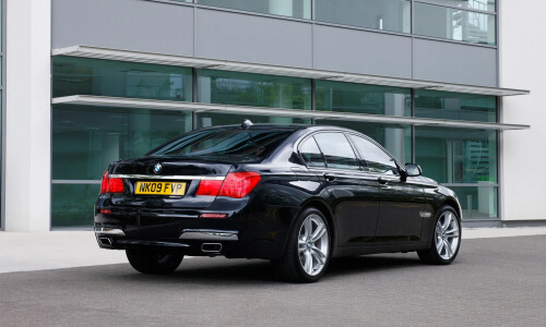 BMW 740d #12