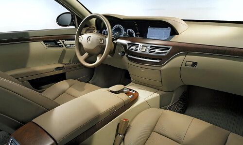 BMW 745i #3