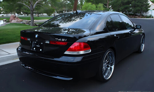 BMW 745i #4