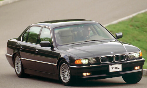 BMW 750 #4