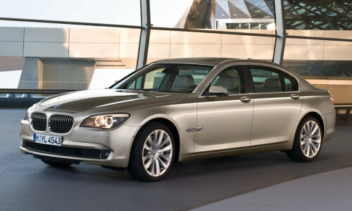 BMW 750 #5