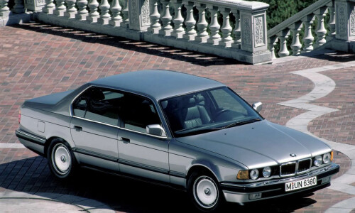BMW 750 #15
