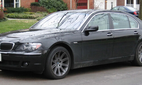 BMW 750i #4