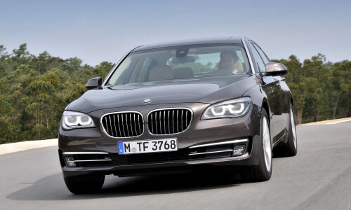 BMW 750i #17