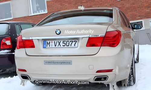 BMW 750i Hybrid #1