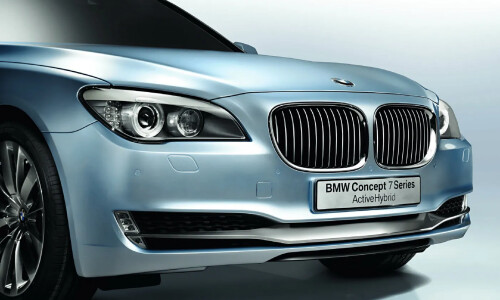 BMW 750i Hybrid #13