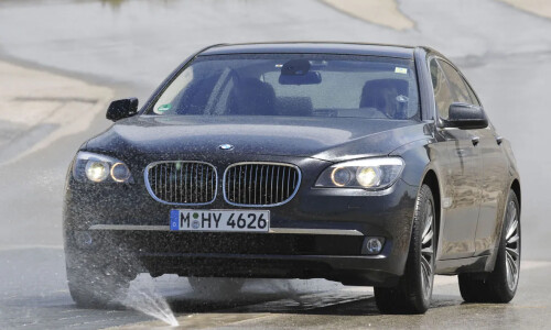 BMW 750i xDrive #2