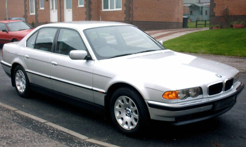 BMW 7er E38 #19