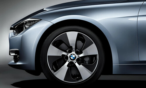 BMW ActiveHybrid 3 #8