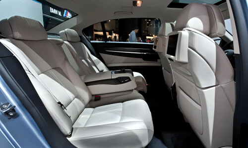 BMW ActiveHybrid 7 #8