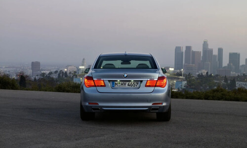 BMW ActiveHybrid 7 #9