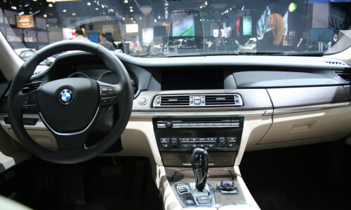 BMW ActiveHybrid 7 #10