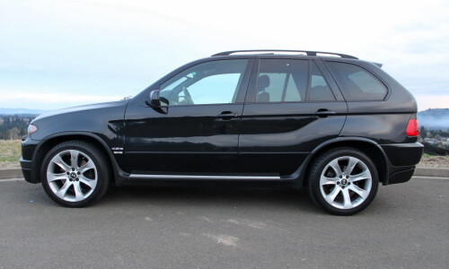 BMW X5 4.8is #10